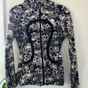 Lululemon athletica Size 4